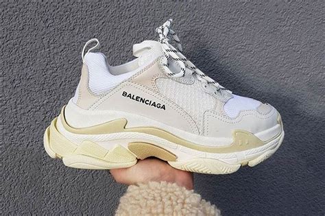balenciaga triple s china version